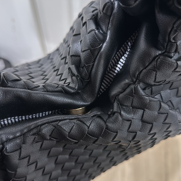 Black Purse - Picture 6 of 7